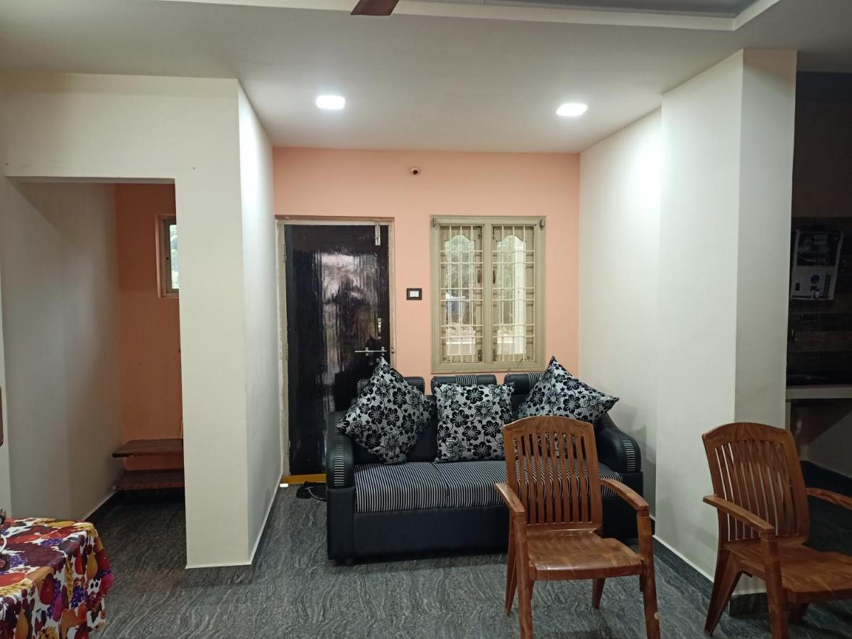 Sri Govinda Nilayam Home Stay 1 Visákhapatnam Kültér fotó