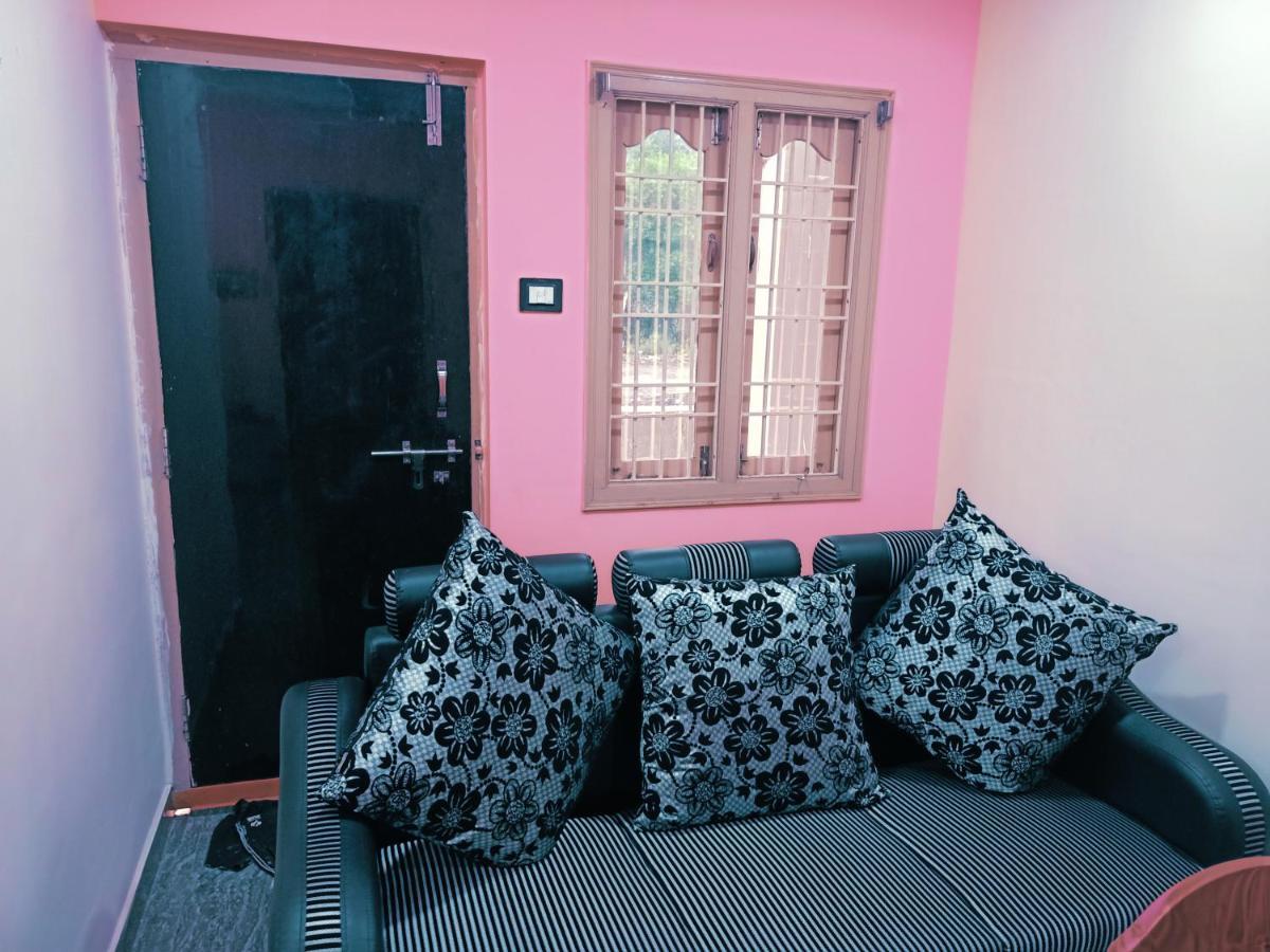 Sri Govinda Nilayam Home Stay 1 Visákhapatnam Kültér fotó