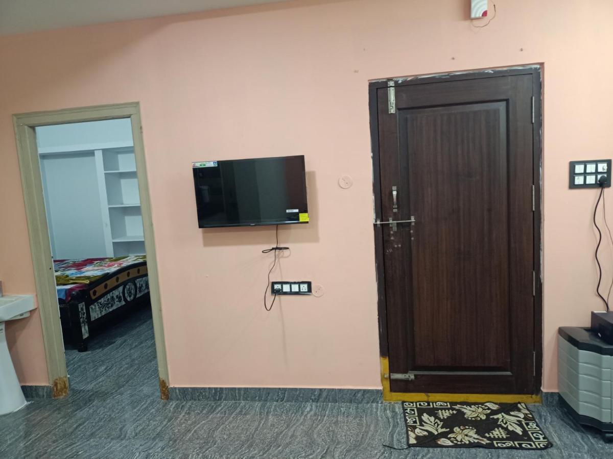 Sri Govinda Nilayam Home Stay 1 Visákhapatnam Kültér fotó