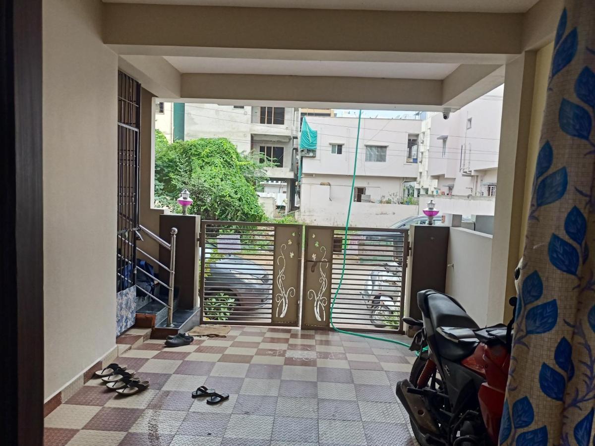Sri Govinda Nilayam Home Stay 1 Visákhapatnam Kültér fotó